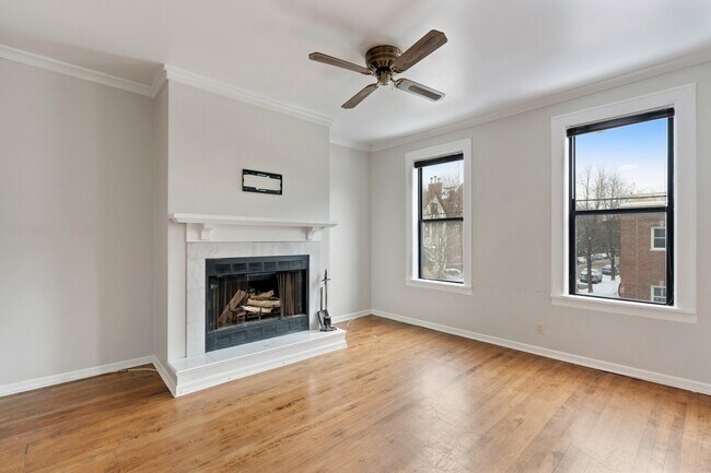 Foto del edificio - 2856 N Southport Ave