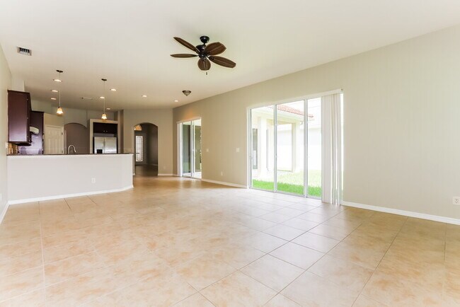 Building Photo - 8229 Santa Rosa Ct