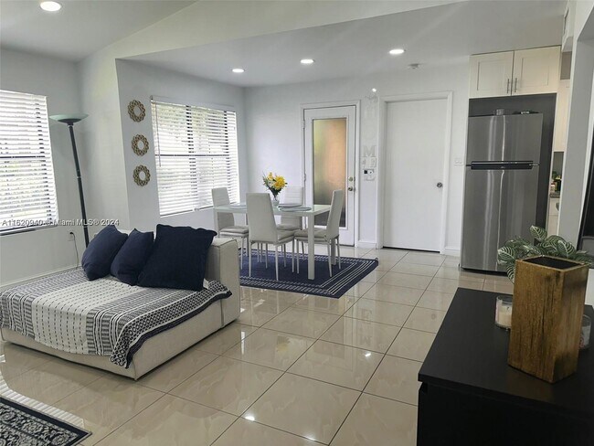 Foto del edificio - 15560 SW 104th Ter