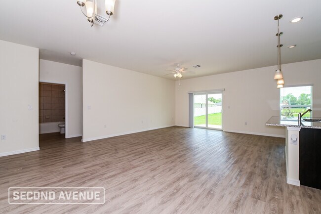 Foto del edificio - 1012 NE 32nd Terrace