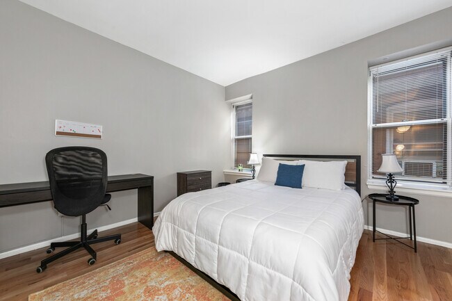 Foto del edificio - 4137 Castleman Ave