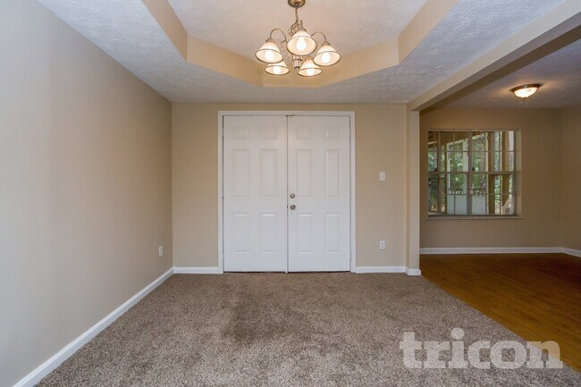 Building Photo - 2950 Patty Hollow