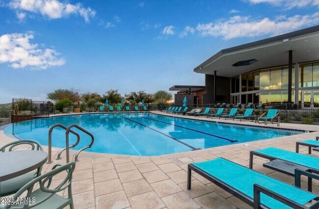 Foto del edificio - 12399 W Forest Pleasant Pl