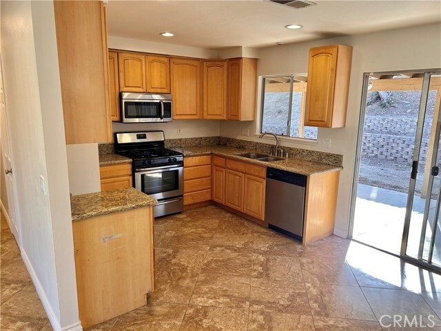 Building Photo - 5922 Santa Ana Ave
