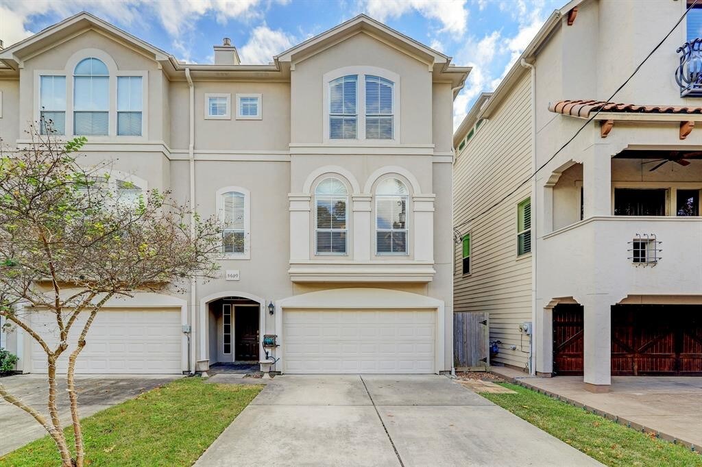 5609 Lacy St, Houston, TX 77007 Condo for Rent in Houston, TX