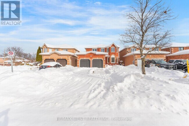 Building Photo - 20 Felt Crescent