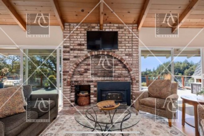 Foto del edificio - 4 bedroom 3 bath home in Scotts Valley