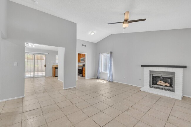 Foto del edificio - 3 Bedroom 2 Bath Home Ready for Move In!