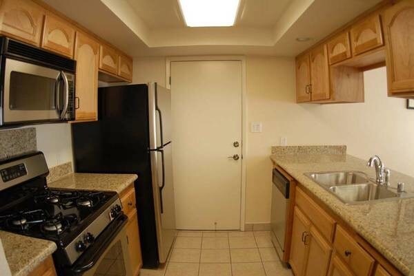 Foto del edificio - 500 White Ln