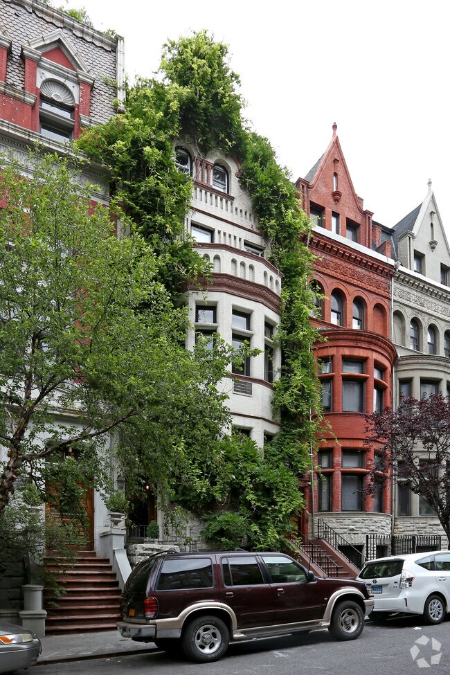 Building Photo - 143 W 81st St