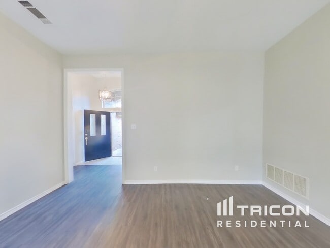 Foto del edificio - 301 Heath St