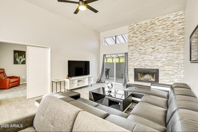 Foto del edificio - 14236 N 23rd St