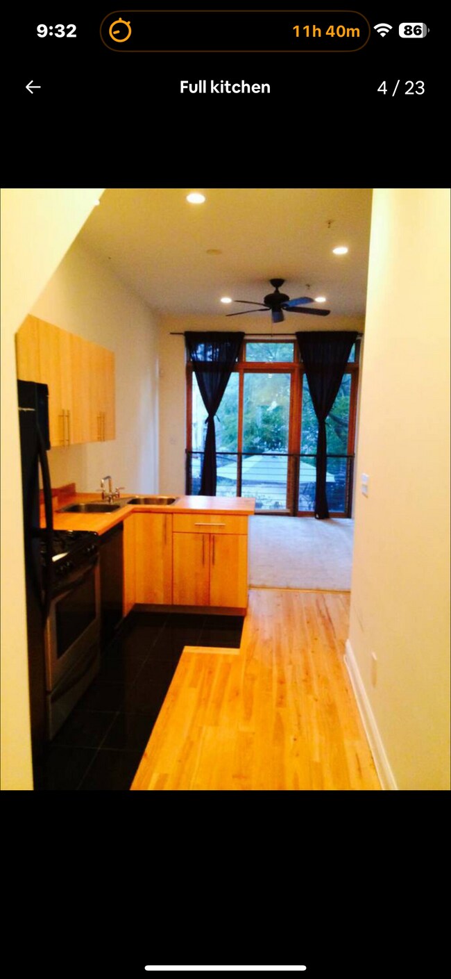 Foto del edificio - 1828 Swann St NW