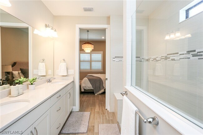 Foto del edificio - 9716 Everglades Dr