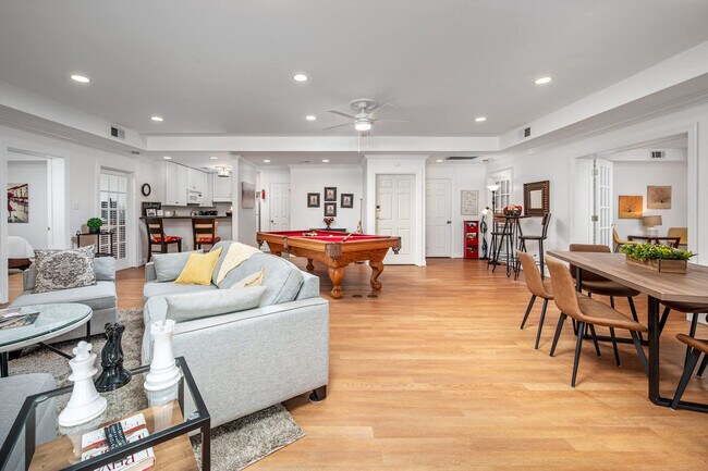 Building Photo - 11468 Club Dr