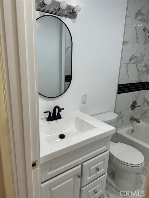 Foto del edificio - 13428 Village Dr