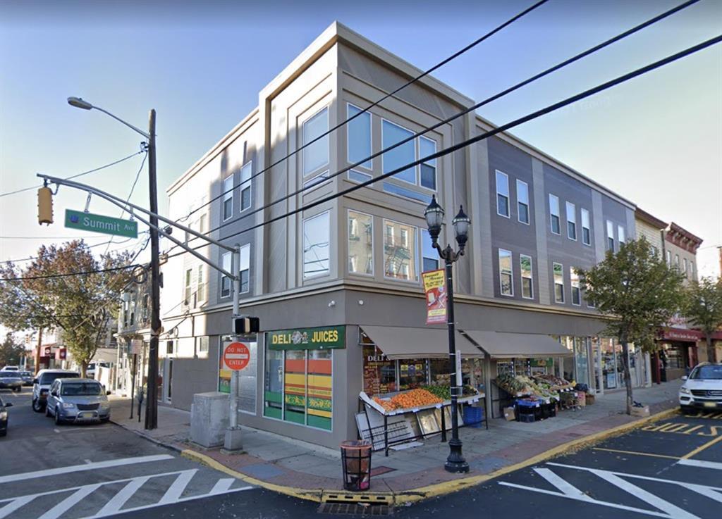 Foto principal - 801 Summit Ave
