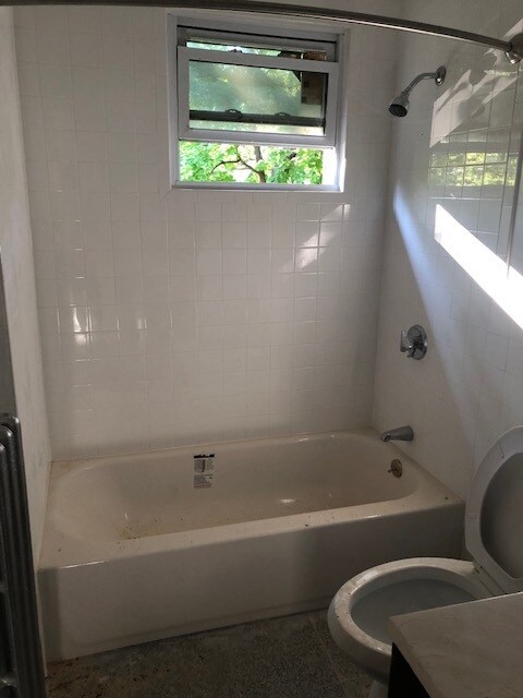 Foto del edificio - 12 Logan St