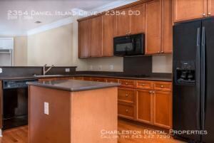 Building Photo - 2354 Daniel Island Dr