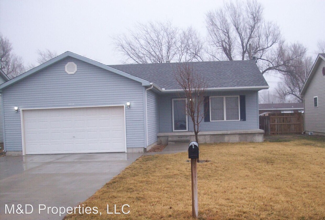 Primary Photo - 3 br, 2 bath House - 2316 Heizer St.