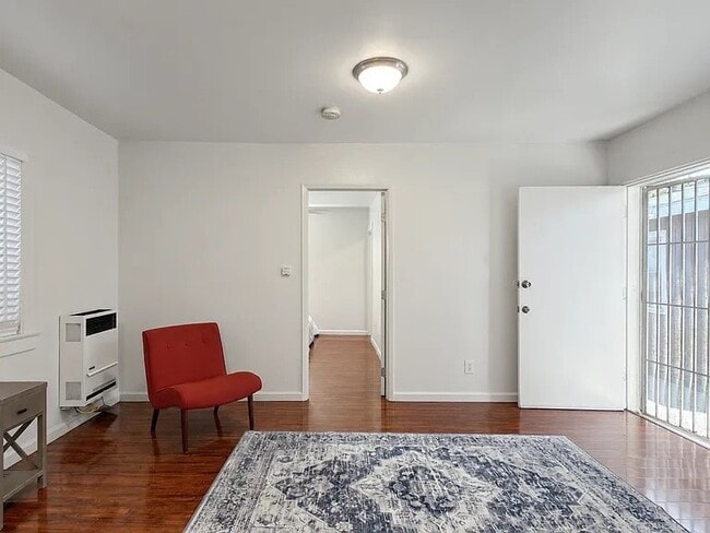 Foto del edificio - 746 Daisy Ave