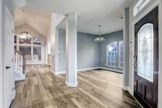 Building Photo - 3808 Armand Dr