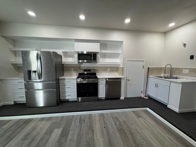 Foto del edificio - 37815 Fernwood Ct