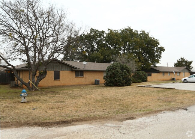 Summer Square Apartments - Crowley, TX | Apartments.com