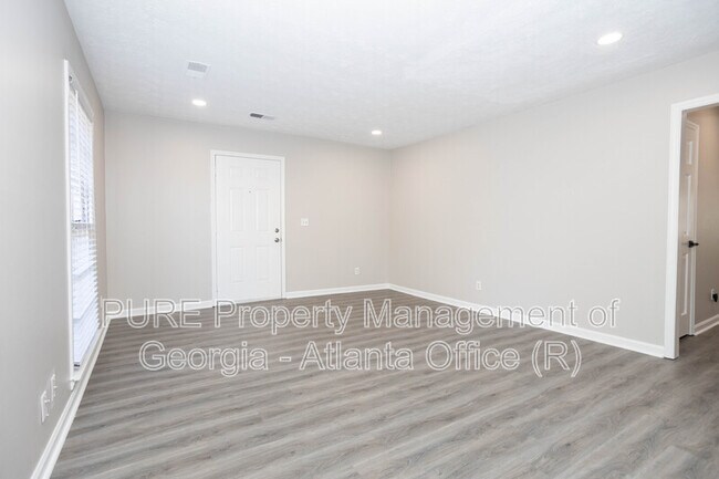 Foto del edificio - 168 Manning Rd SW