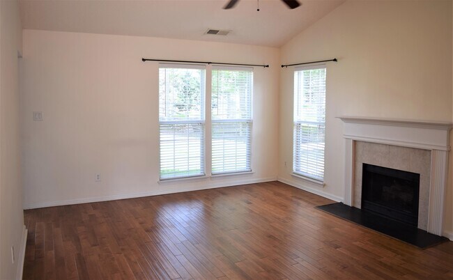 Foto del edificio - 10120 Sparkling Brook Ct