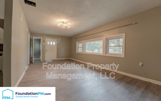 Building Photo - 3360 Berea Rd