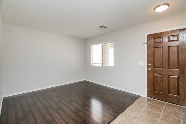 Building Photo - 1935 E Renegade Trail