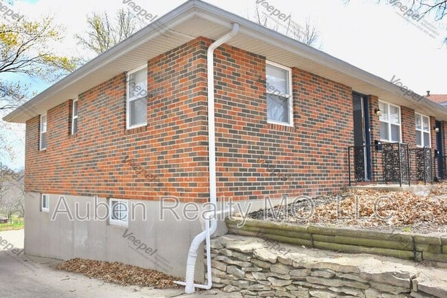 Building Photo - 107 S Oak Ridge Terrace