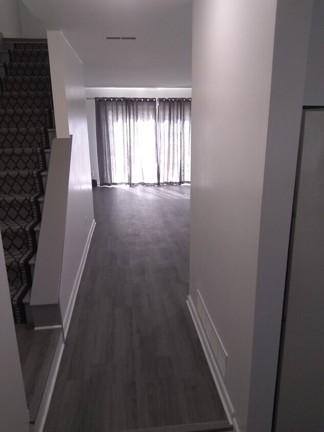 Entry Hall to Living Room - 324 College Park Dr