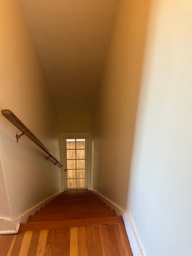 Foto del edificio - 2653 NW Raleigh St