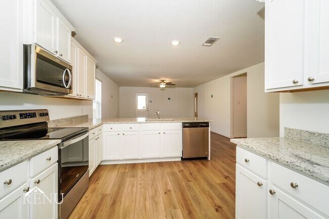 Foto del edificio - Coming Soon!