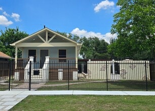 Building Photo - 2019 Munger St