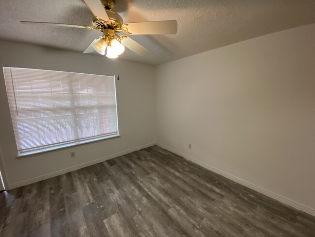 Foto del edificio - 2807 Bradford Pl NW