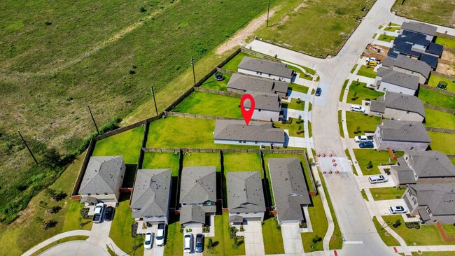 Building Photo - 10411 Birds Nest Dr