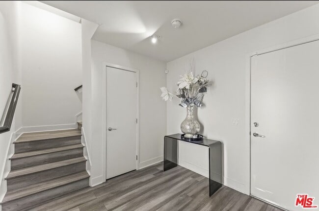 Building Photo - 2201 Polyscope Pl