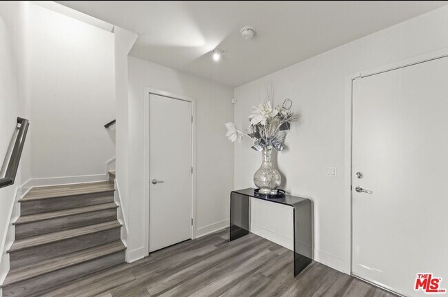 Foto del edificio - 2201 Polyscope Pl