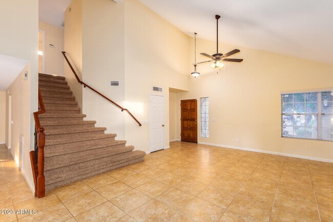 Building Photo - 3219 E Silverwood Dr