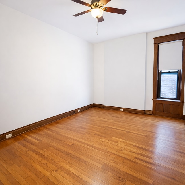 Foto del edificio - 209 W Fifth Ave