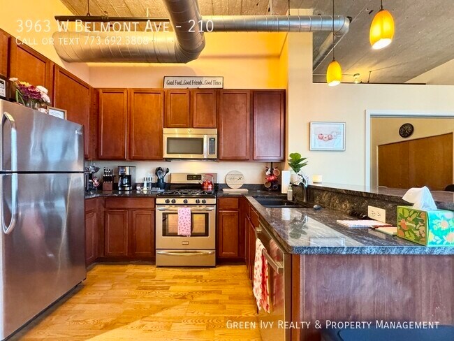 Foto del edificio - 3963 W Belmont Ave