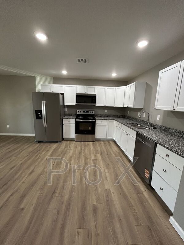 Foto del edificio - 714 Columbus St