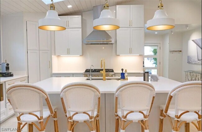 Foto del edificio - 763 102nd Ave N