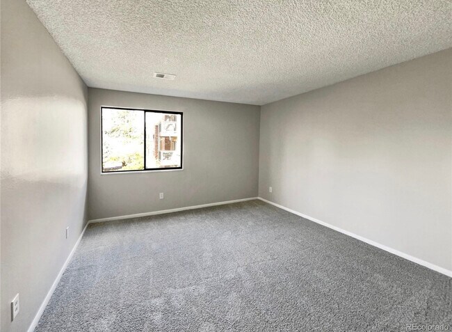 Building Photo - 3093 S Ursula Cir