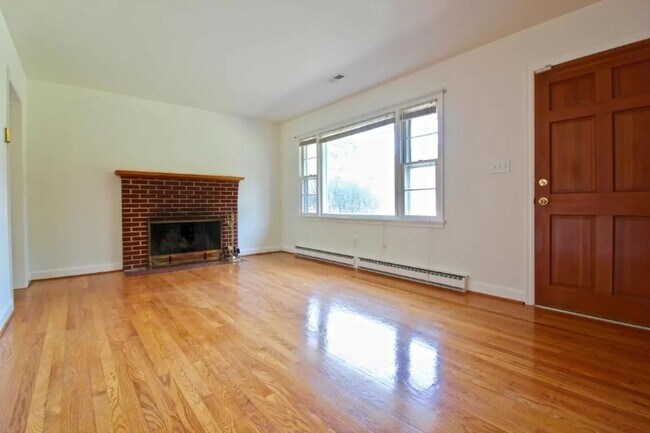 Building Photo - 5621 Bridlewood Dr