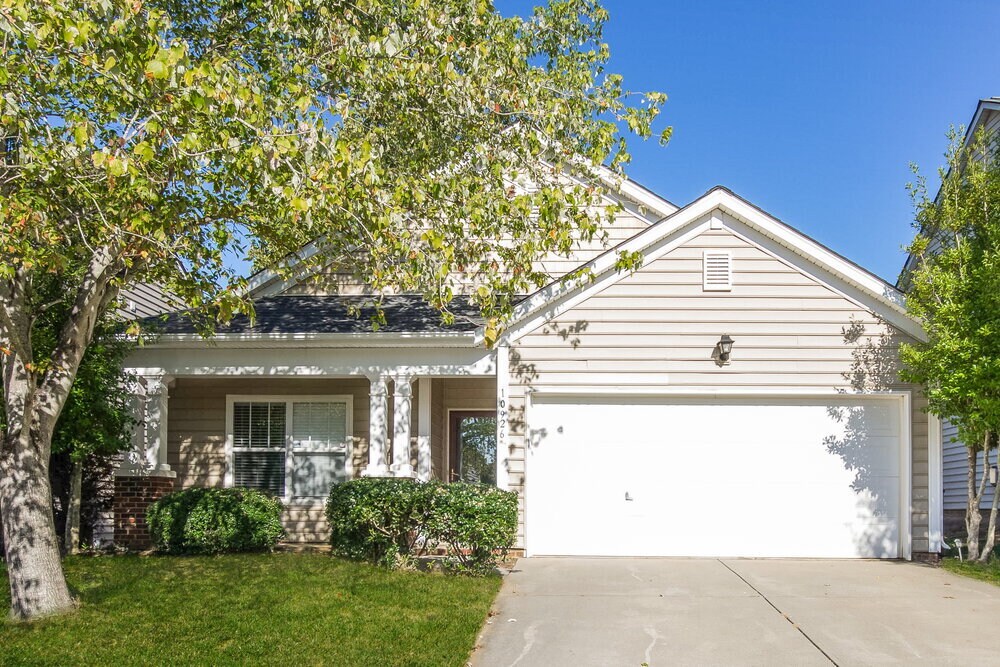 Foto principal - 10926 Slalom Hill Rd