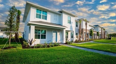 Building Photo - 10241 SW Newberry Ave Building Photo - 10241 SW Newberry Ave